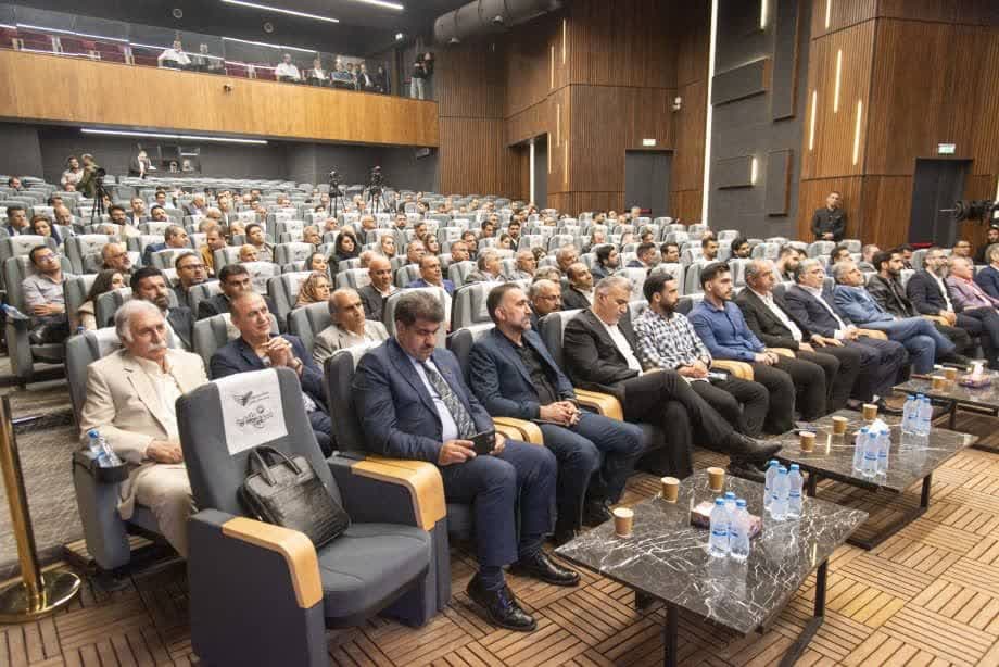https://asrazarshahr.ir/wp-content/uploads/2025/05/مدیرعامل-باشگاه-سازندگان-کشورسازندگان-شرکای-توسعه-کشور-هستند.jpg