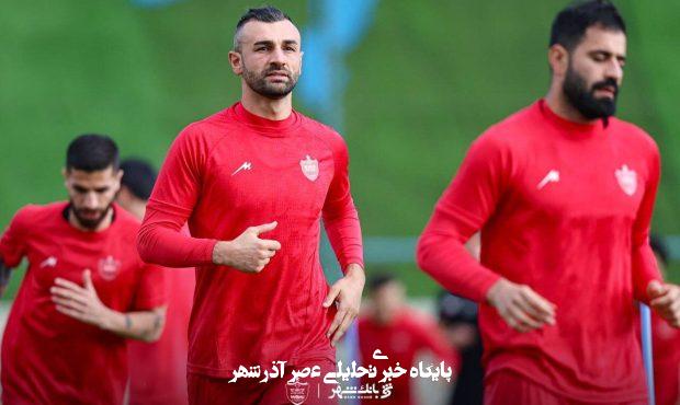 حضور غافلگیر کننده سردار دورسون در تمرین پرسپولیس؛ یا با شرطم موافقت کنید یا میروم! حضور غافلگیر کننده سردار دورسون در تمرین پرسپولیس؛ یا با شرطم موافقت کنید یا میروم!