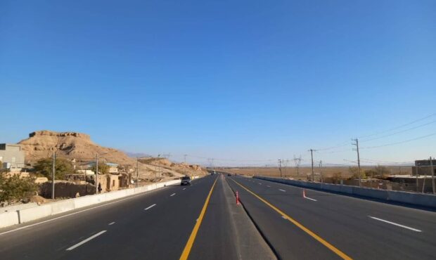 کلنگ‌زنی، افتتاح و بهره‌برداری از ۳۴۰ کیلومتر راه اصلی، فرعی و روستایی استان آذربایجان‌غربی در دهه فجر