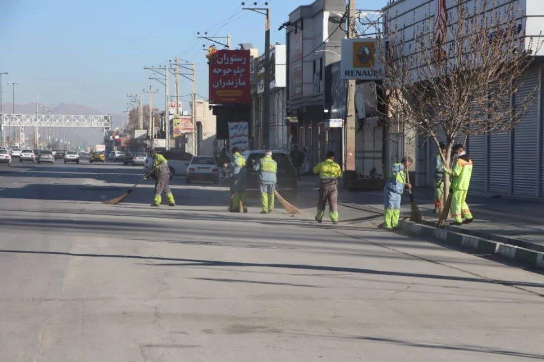پاکسازی و ساماندهی ورودی‌های شهر ارومیه در راستای طرح‌های